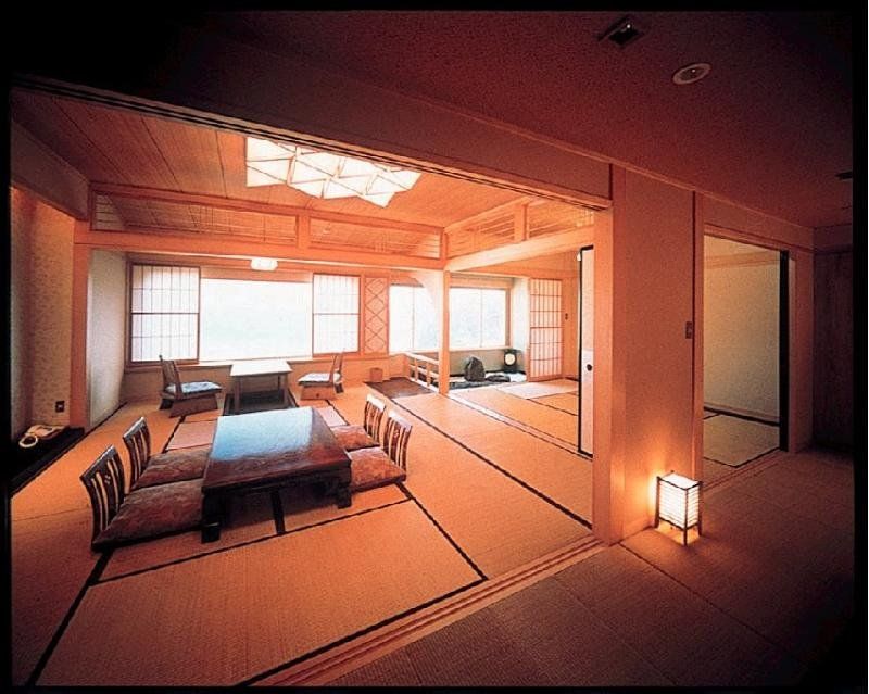 שיזוקה Hotel Izukyu מראה חיצוני תמונה